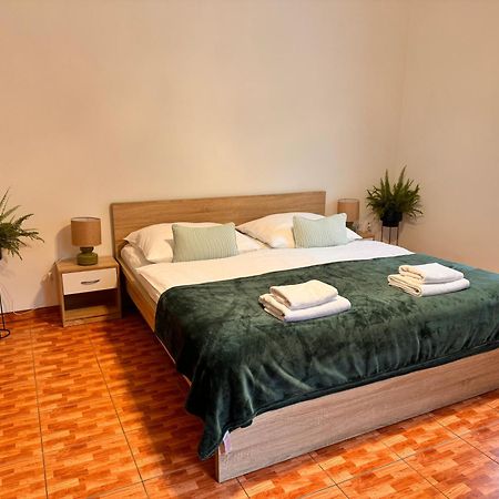 Hrensko 27 Apartmany Екстер'єр фото