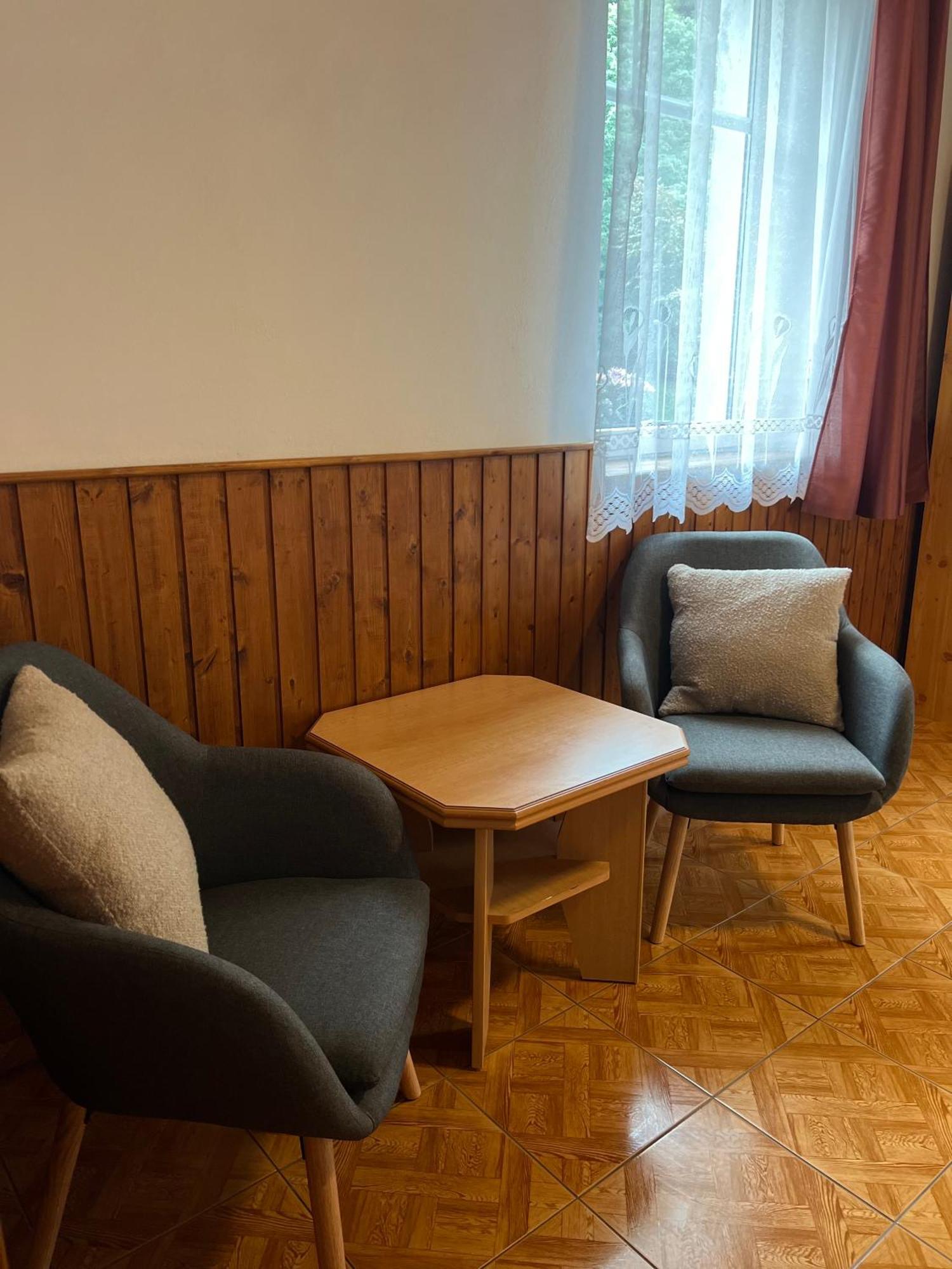 Hrensko 27 Apartmany Екстер'єр фото