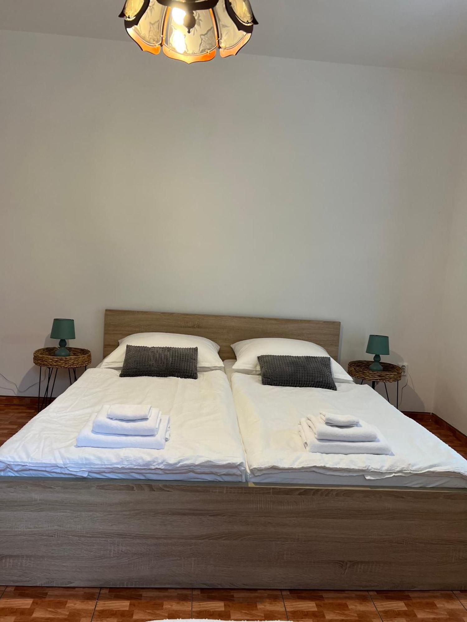 Hrensko 27 Apartmany Екстер'єр фото