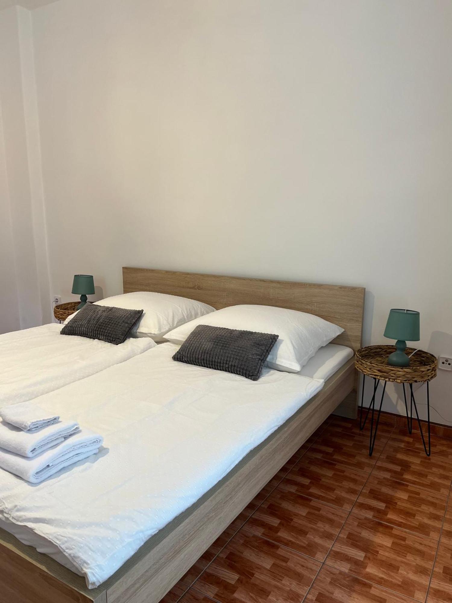 Hrensko 27 Apartmany Екстер'єр фото