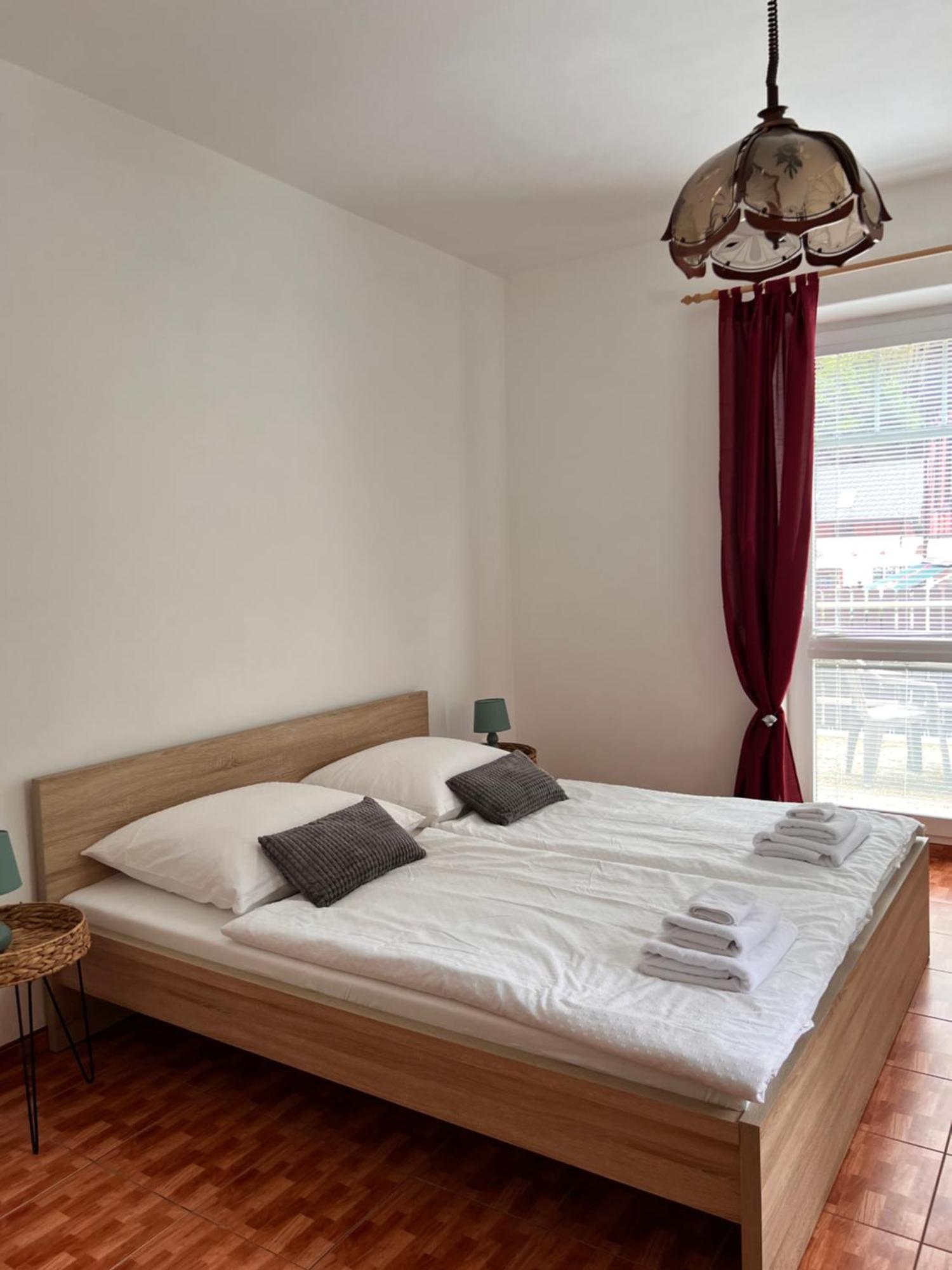 Hrensko 27 Apartmany Екстер'єр фото