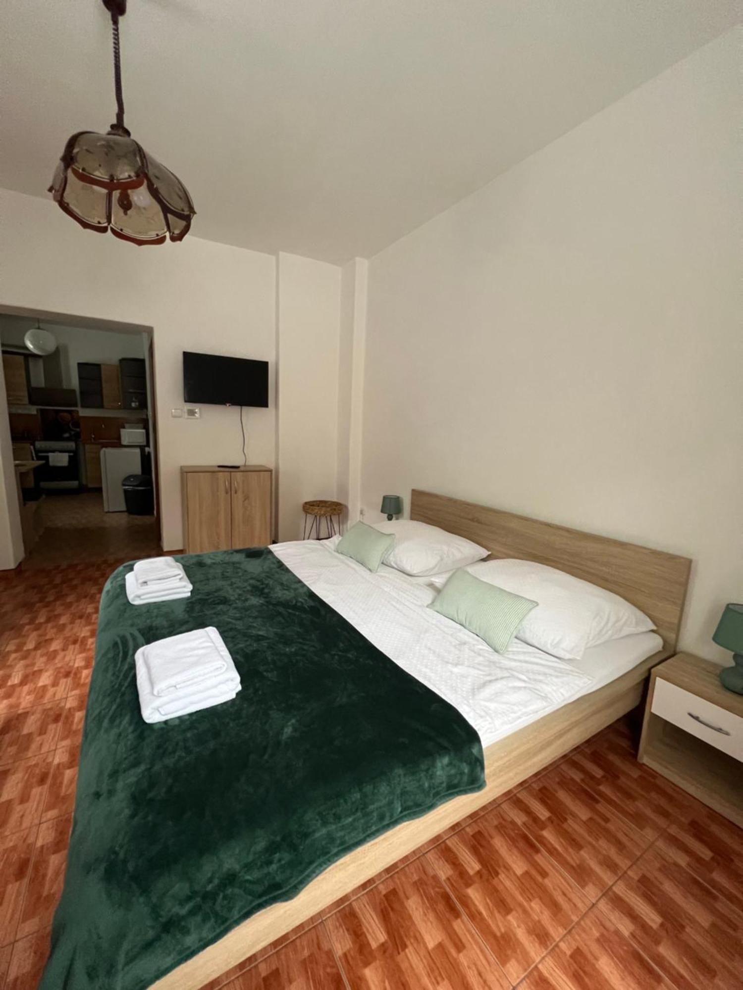 Hrensko 27 Apartmany Екстер'єр фото