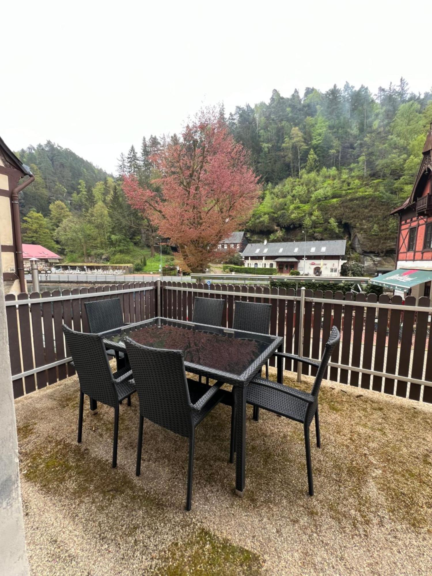 Hrensko 27 Apartmany Екстер'єр фото
