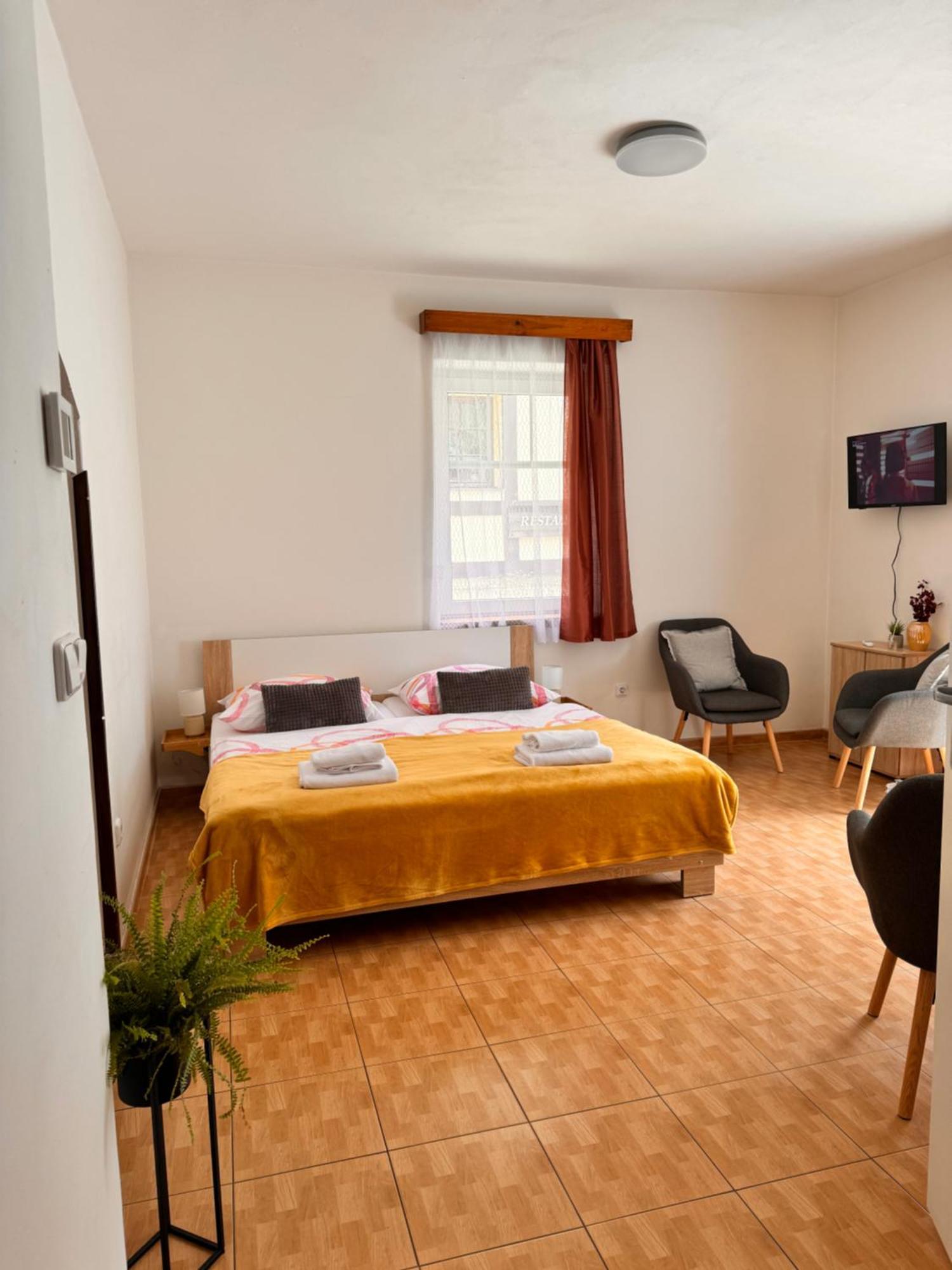 Hrensko 27 Apartmany Екстер'єр фото