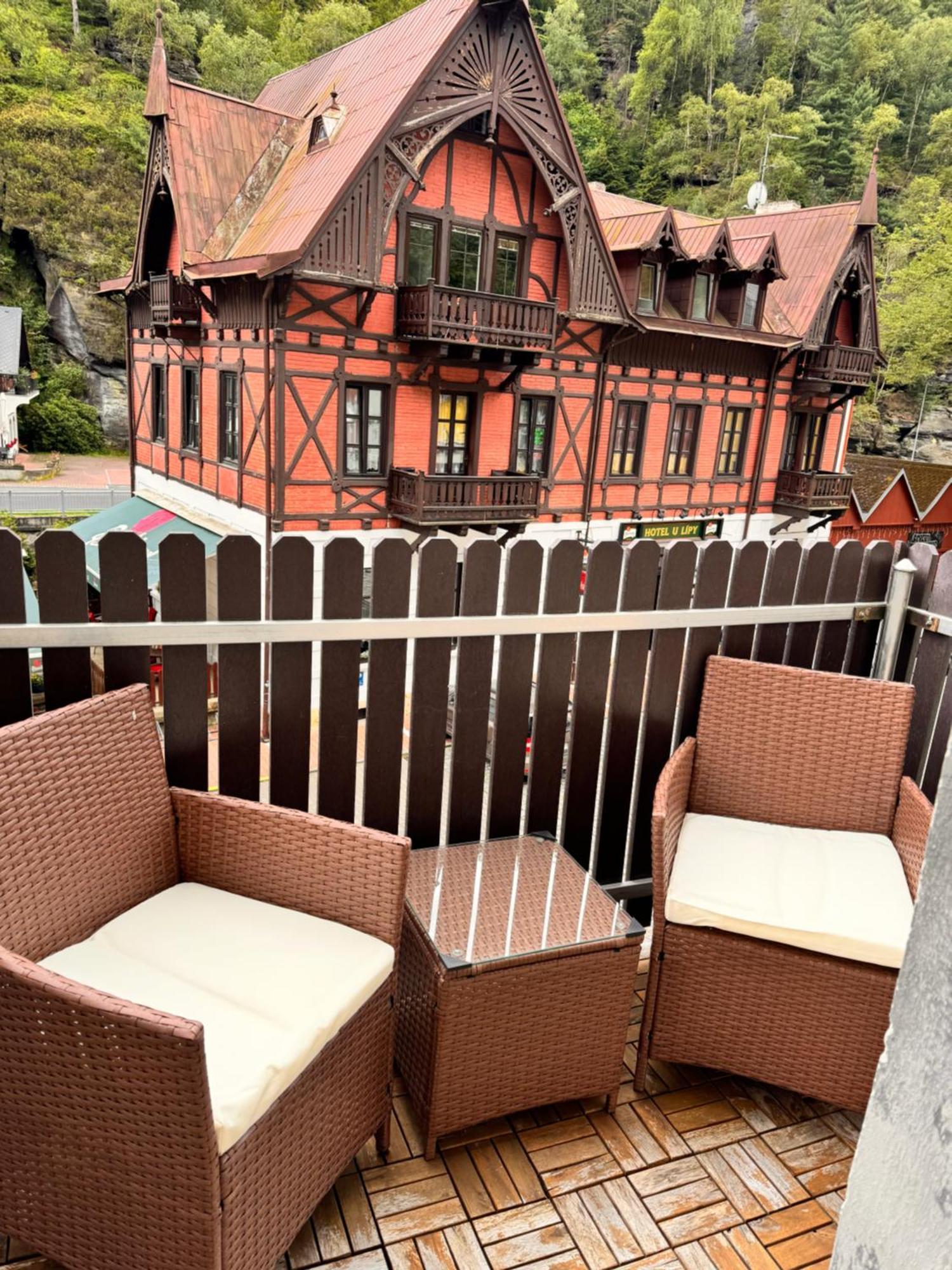 Hrensko 27 Apartmany Екстер'єр фото