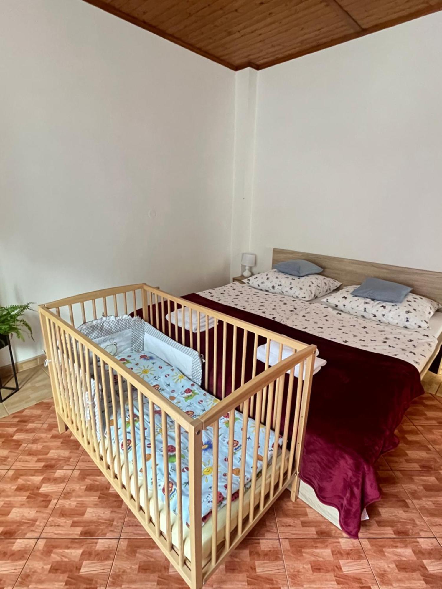 Hrensko 27 Apartmany Екстер'єр фото