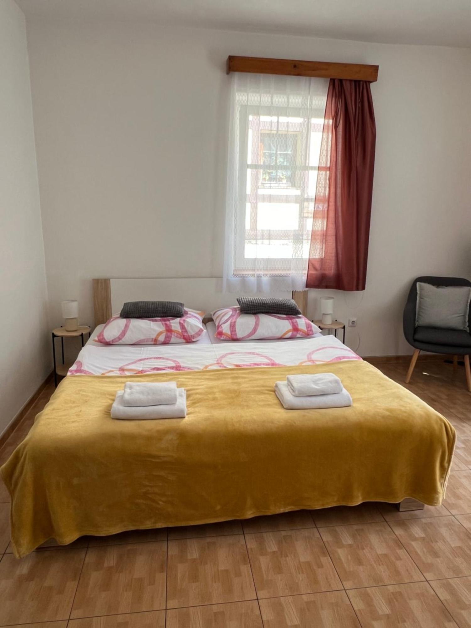 Hrensko 27 Apartmany Екстер'єр фото