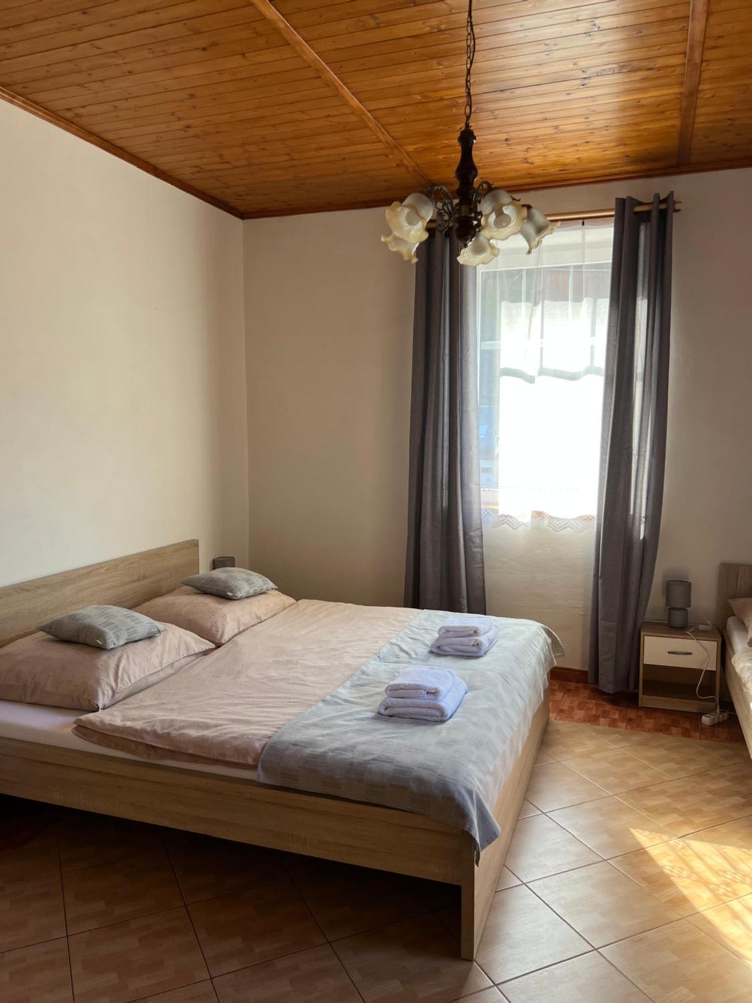 Hrensko 27 Apartmany Екстер'єр фото